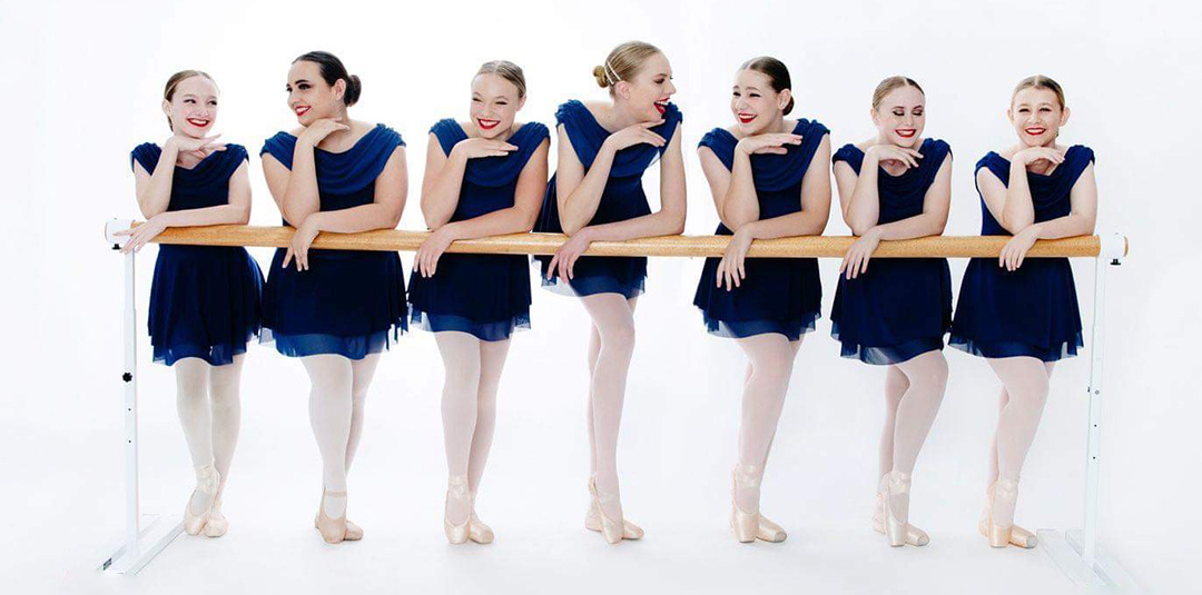 le academy dance students